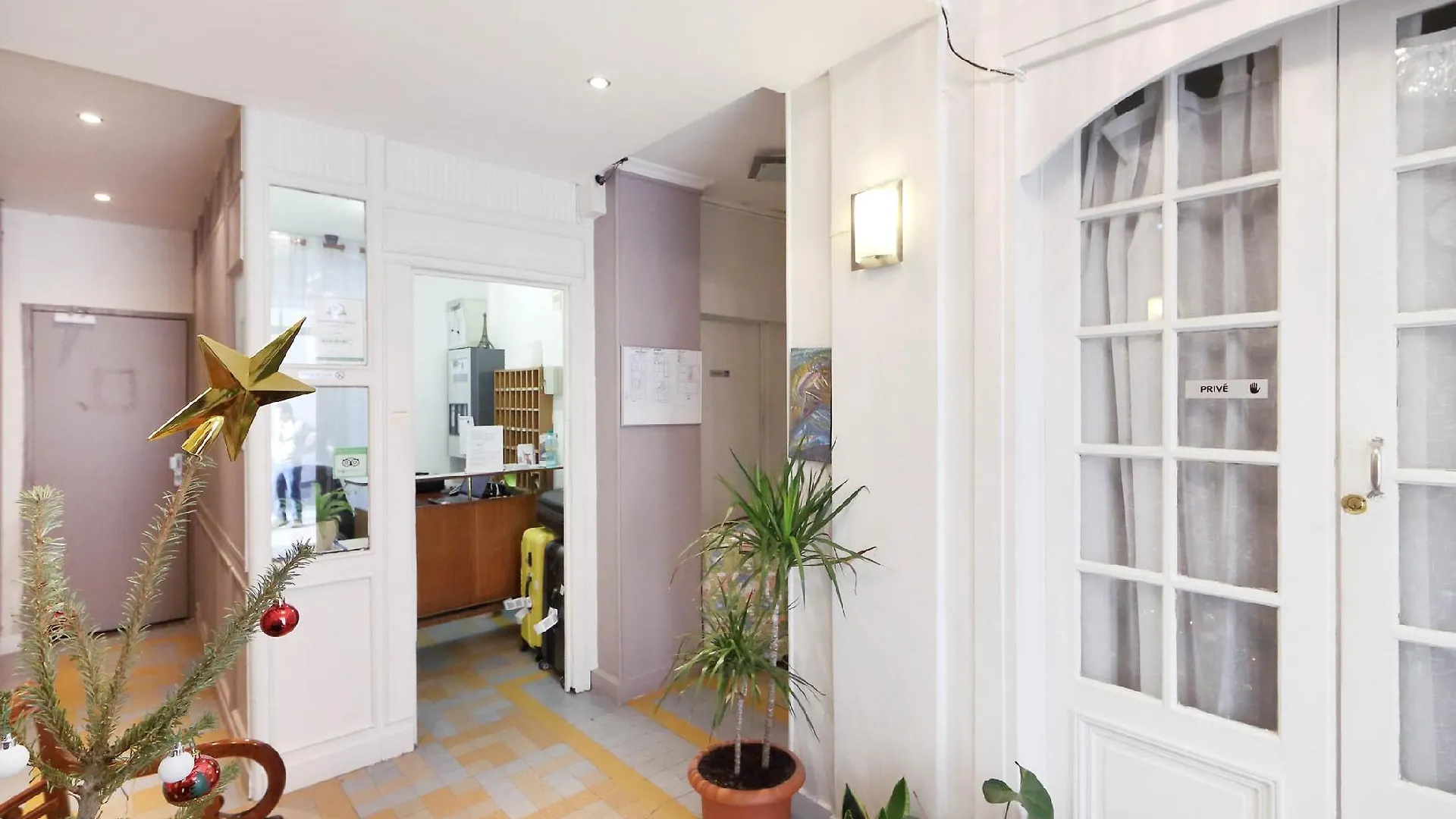 Luxelthe 2* Paris