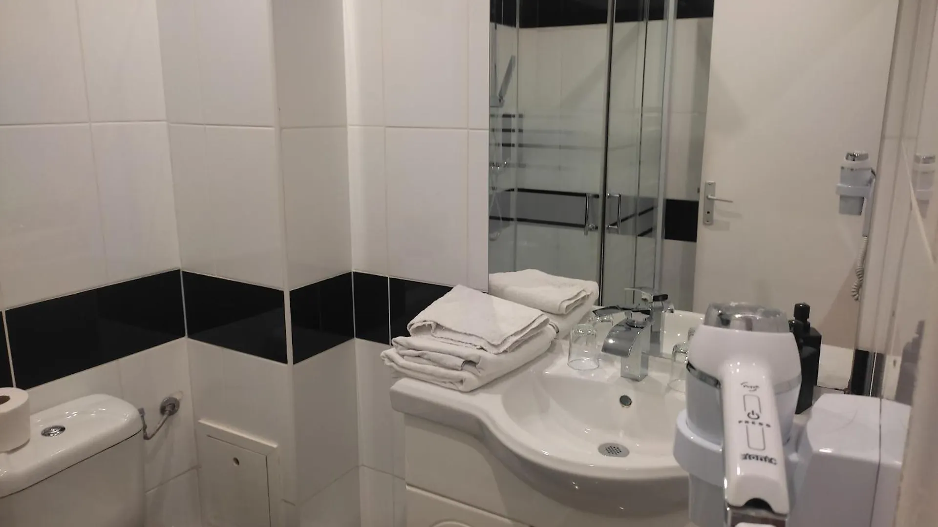 Luxelthe 2* Parigi