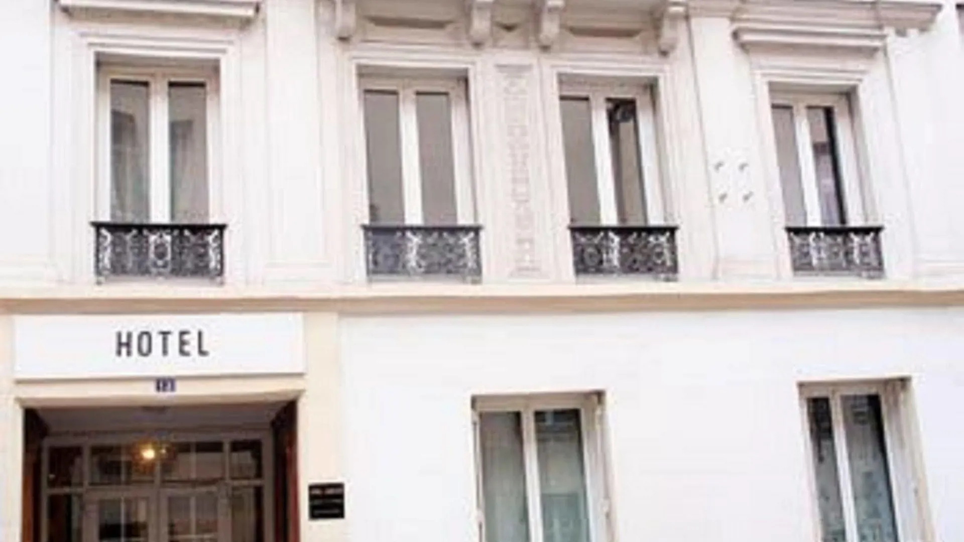 Luxelthe 2* Parigi